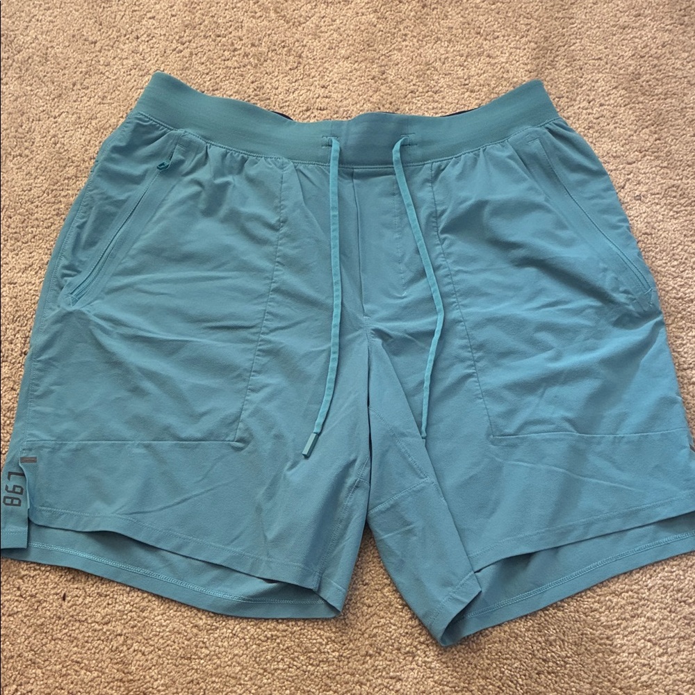 Lululemon Bowline shorts size L